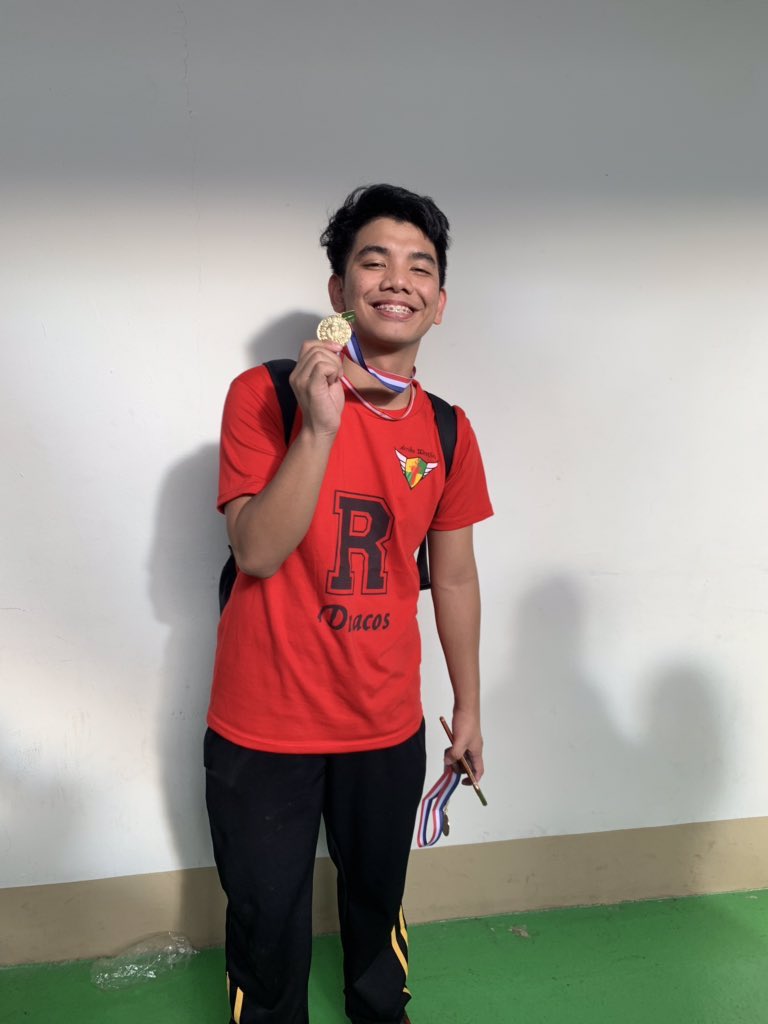 jpdcstro_'s tweet image. Growing up I always get questions like "Bakla ka ba?" "Bakit ang lambot mo?" "Bakit parang babae ka kumilos?" I have never officially come out, but I'm not gay. I identify myself as a bisexual and I see nothing wrong with that. I'm finally out of my closet, at last I won. 🥳🏳️‍🌈