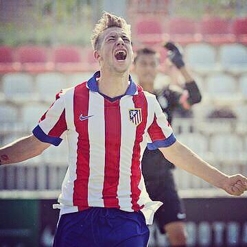rober9fans's tweet photo. Felices 117 años @Atleti vivimos momentos muy buenos junto a  vosotros y nuestro crack @Robertiito9 https://t.co/Pzr0w8x976