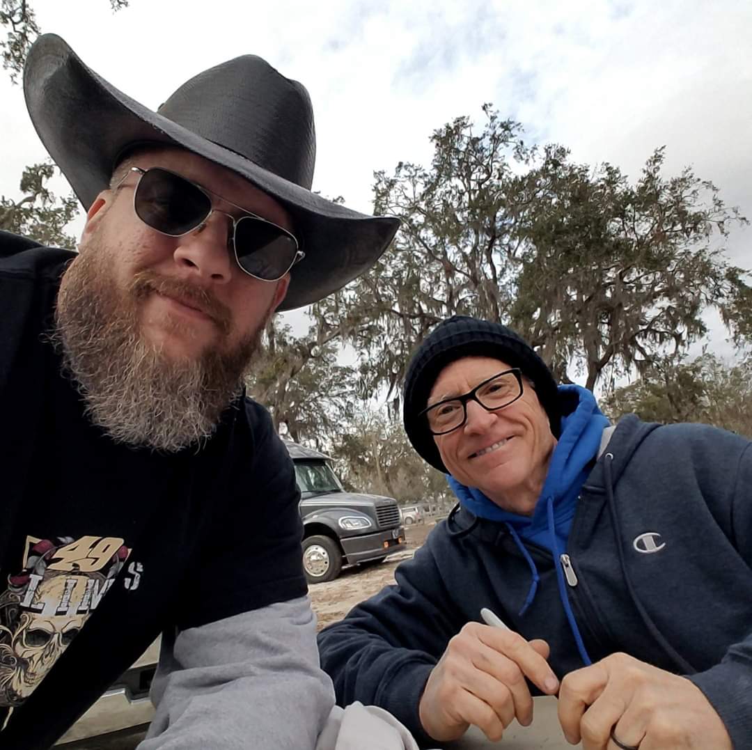 Raysefanatic's tweet photo. @markmartin Your true fans know how much you're enjoying NOT racing. Keep doing that. 👍

And thanks a TON for interacting with us; sharing memories... I still geek out when I get a reply or like, it's like chatting with my boyhood hero. https://t.co/wtOic5tTWr