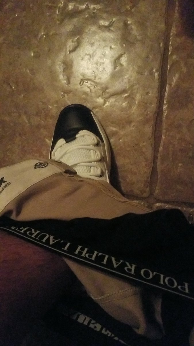 papasitowiggins's tweet photo. Shitty https://t.co/j1Be3EgTec