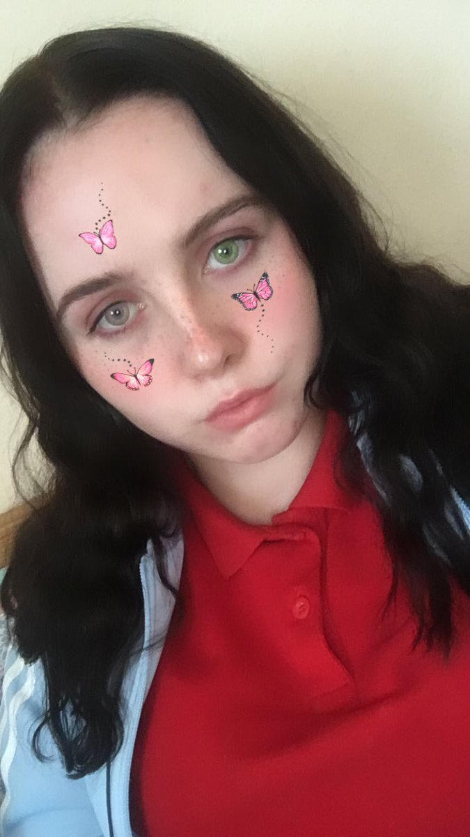 megmckee_04's tweet photo. Am I the only one who thinks this filter is pretty or is it weird 🤔🥺👉👈 https://t.co/zvVJPqpvS2
