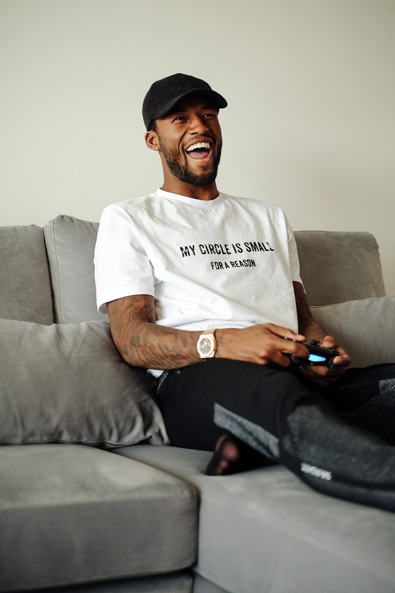 GWijnaldum's tweet image. Stayin home, stayin busy 🎮 Drop me your top 3 games👇🏾
