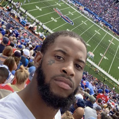 bucks08061921's tweet photo. #NewProfilePic https://t.co/RYmhTcbmKy