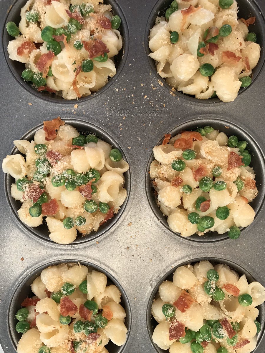 m_lizzy's tweet image. Quarantine cooking #macandcheese #dalgonamatcha