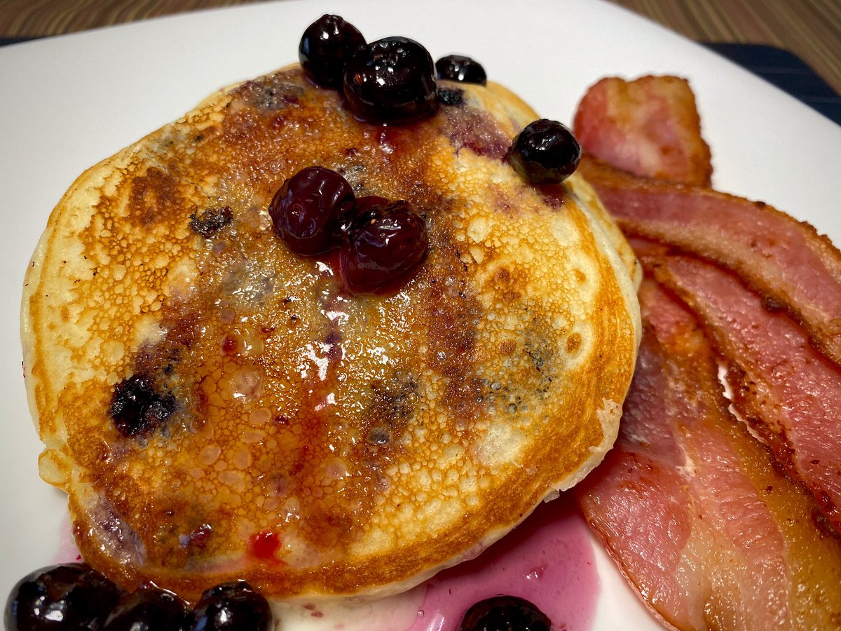 A plate of #BlueberryPancakes &amp; #Bacon...#AintThatAmerica!!
————————————————
#TonyMangia #AtTheTableWithTony #MANGIA #TonyMangiaCooks #QuarantineCooking #BlueberryPancake