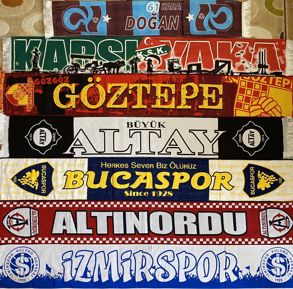 Pantasoglu's tweet image. Madem var Karantina
Biraz bakalım Koleksiyonlara 😊
Merhaba İzmir 🖐 🤝 
#izmir #karantina #covid19 
#karşıyakaspor #göztepespor #altayspor #bucaspor #altınorduspor #izmirspor #koleksiyoncu #atkı #kaşkol #YanYana #Trabzonspor