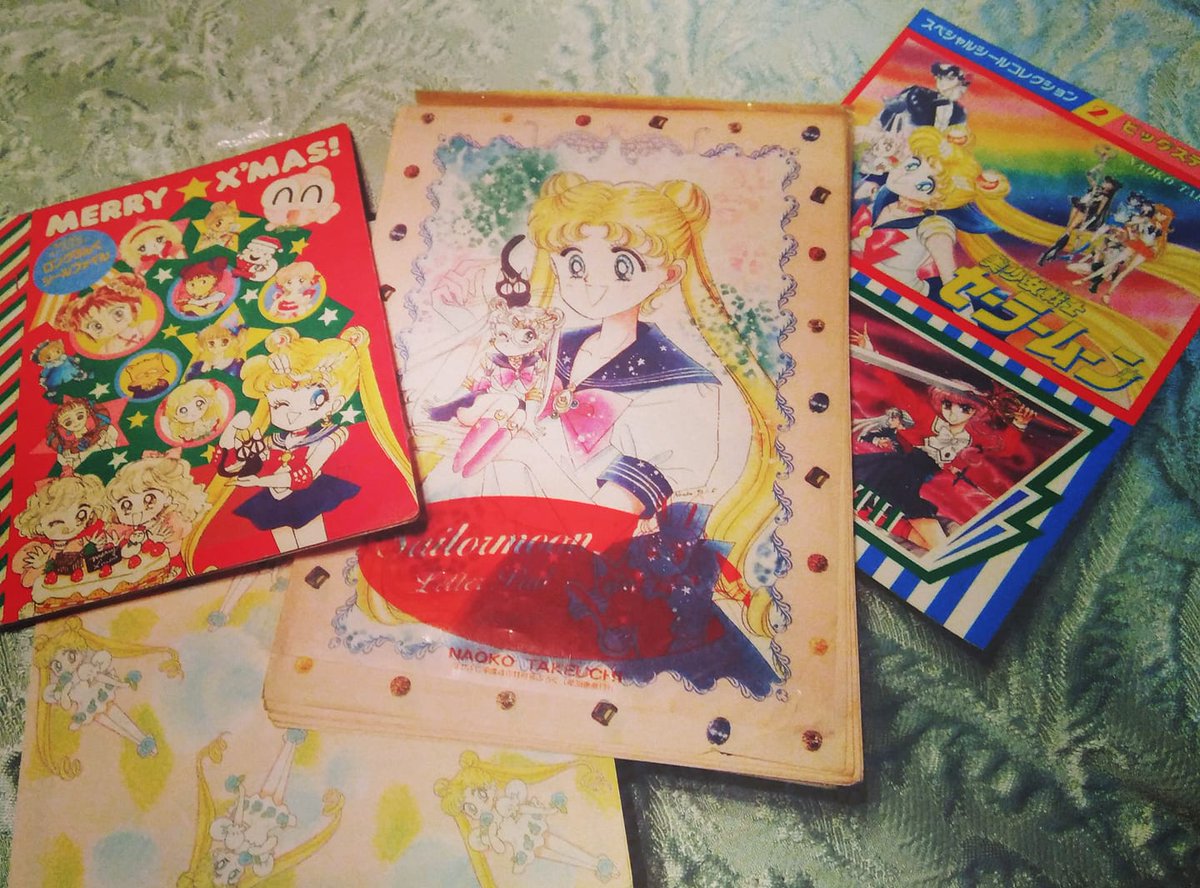 Lisa 劇場版 美少女戦士セーラームーンeternal 9 11公開 劇場版セーラームーン 月の光は時を超えた愛のメッセージ 中学生になったらセーラームーンになれる と思ってた でも進学先がブレザーだった 当時の なかよし ふろくも勿体なくって