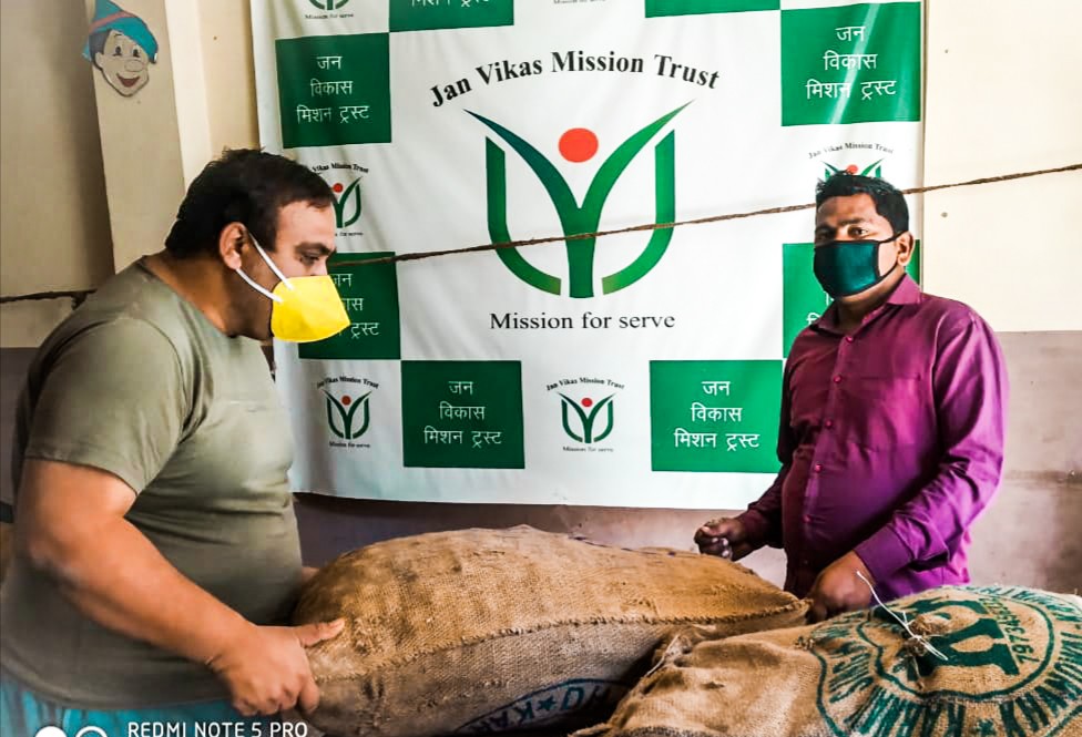 jvmtrust's tweet image. Weekly distribution of Groceries in Slum areas in Delhi by Jan Vikas Mission Trust.
Our Small step toward #FightAgainstCOVID19 &amp;amp; we hope that we will win this fight against invisible enemy
#coronavirus #coronamukt #fightcorona #fooddistribution #jvmtrust