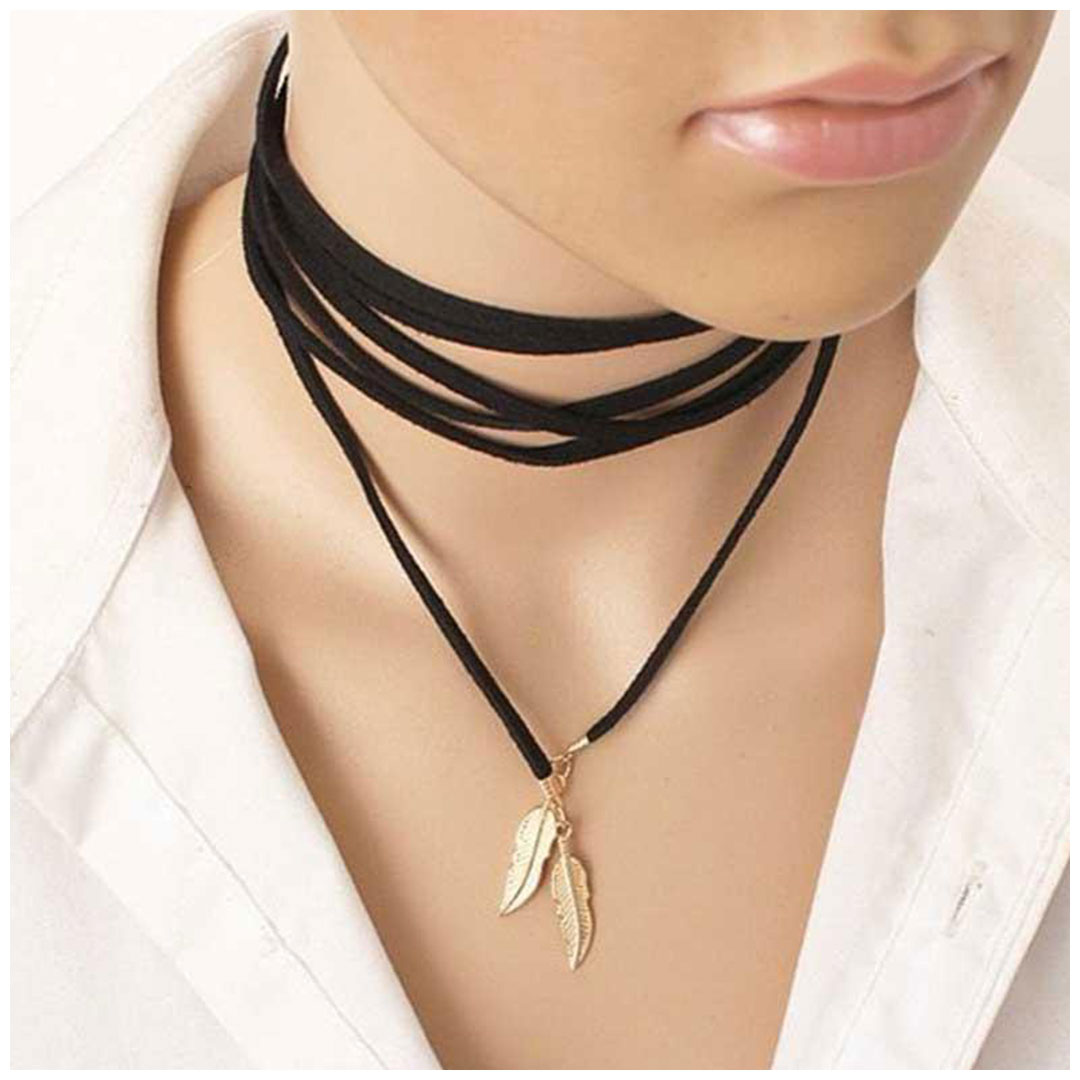 HABIT_boutique's tweet photo. Ok so we love #chokers! How bout you?

#chokernecklace #accessories https://t.co/A570sEbODK