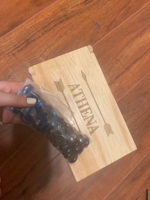 1 pic. Crying :�) I just got some of things y�all got me from amazon this morning ??? https://t.co/9