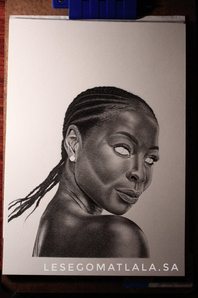 LesegomatlalaSA's tweet photo. #DarkSkinMagic | Drawing inspired by: @LadyNam_BM
#MzansiBeauty | #ArtIsBae | #MzansiArt
#lockdownartgallery #LockdownArt https://t.co/AphvWVP9iX