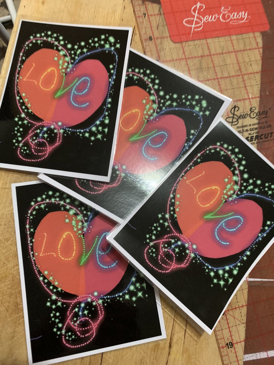 HeARTwork's tweet image. #whattheworldneedsnow #kindness #thankyou #heartworkheathersart #digitaldoodle #loveisintheair 
#Somethinghasshifted #digitalart ##todaysdoodle 
#🌸aloha🌸 #thegiftofstillness