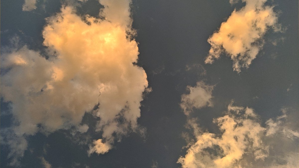 OscarJuarezIQ's tweet photo. #Cloudy https://t.co/8JSfJbre0k