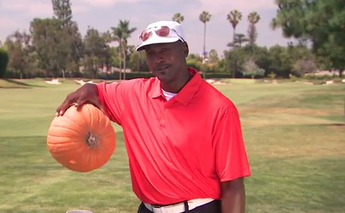 lcbelow's tweet image. Don&apos;t forget, Jordan&apos;s hands were massive.
Larger than Wilt Chamberlain&apos;s and the &apos;Claw.&apos; 

Length / Span:
Michael Jordan - 9.75 / 11.375 inches
Kawhi Leonard - 9.75 / 11.25 inches
Wilt Chamberlain - 9.5 / 11.5 inches

#TheLastDance 
#LastDance 
#ChicagoBulls 
#MichaelJordan