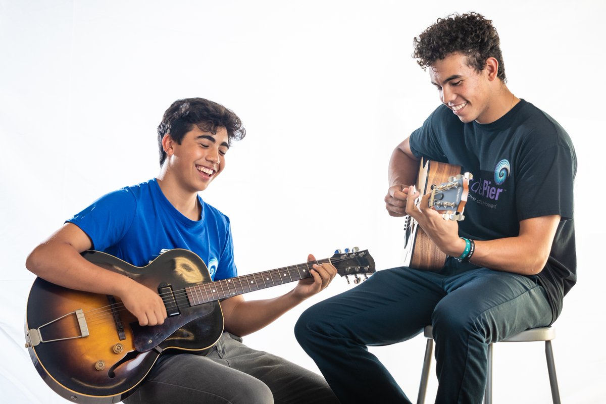 TMHealthSystem's tweet image. Two young #ManhattanBeach brothers have raised more than $10,000 to help #fightcancer in a very creative way. 🎶 #CommunityVIP ow.ly/lFzd50zo39w