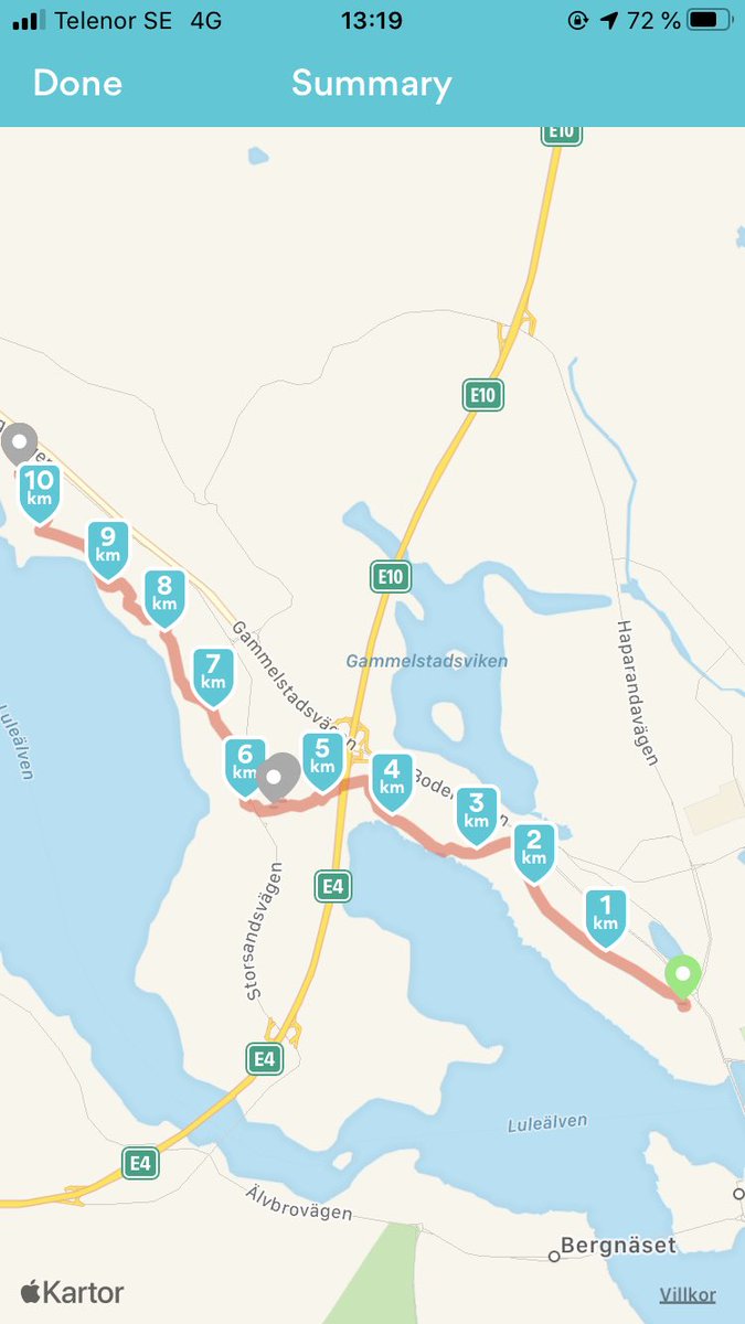 Hanalewiz's tweet photo. När mamma får välja transportmedel till min syster då väljer hon benen. https://t.co/JDx4dGjZym