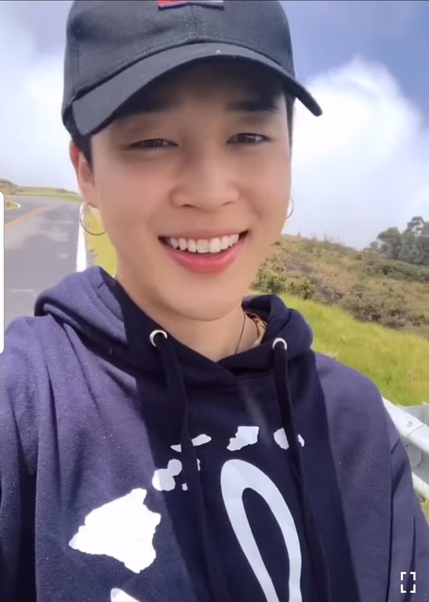 Things that make me happy.Jimin in a snapback.A boyfriend thread. @BTS_twt