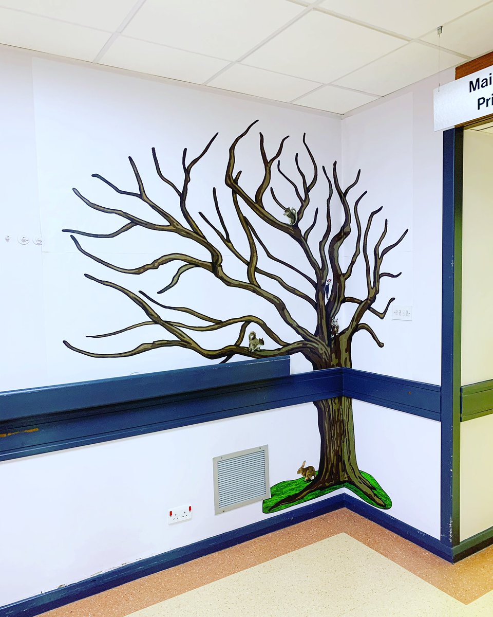 Ceri_Llew's tweet photo. ABUHB Med Ills were glad to help @croz1986 when she asked if we could produce a #positivitytree, something other wards have been producing in RGH,which help to mark patient discharges,hopefully more & more leaves will be added over the coming weeks ❤️ @Joyeoman2 @AneurinBevanUHB https://t.co/M7DffWbW4z
