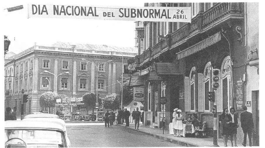 AnderAzeta's tweet photo. Son #subnormales y hoy es su día. https://t.co/w6BpByAVqA