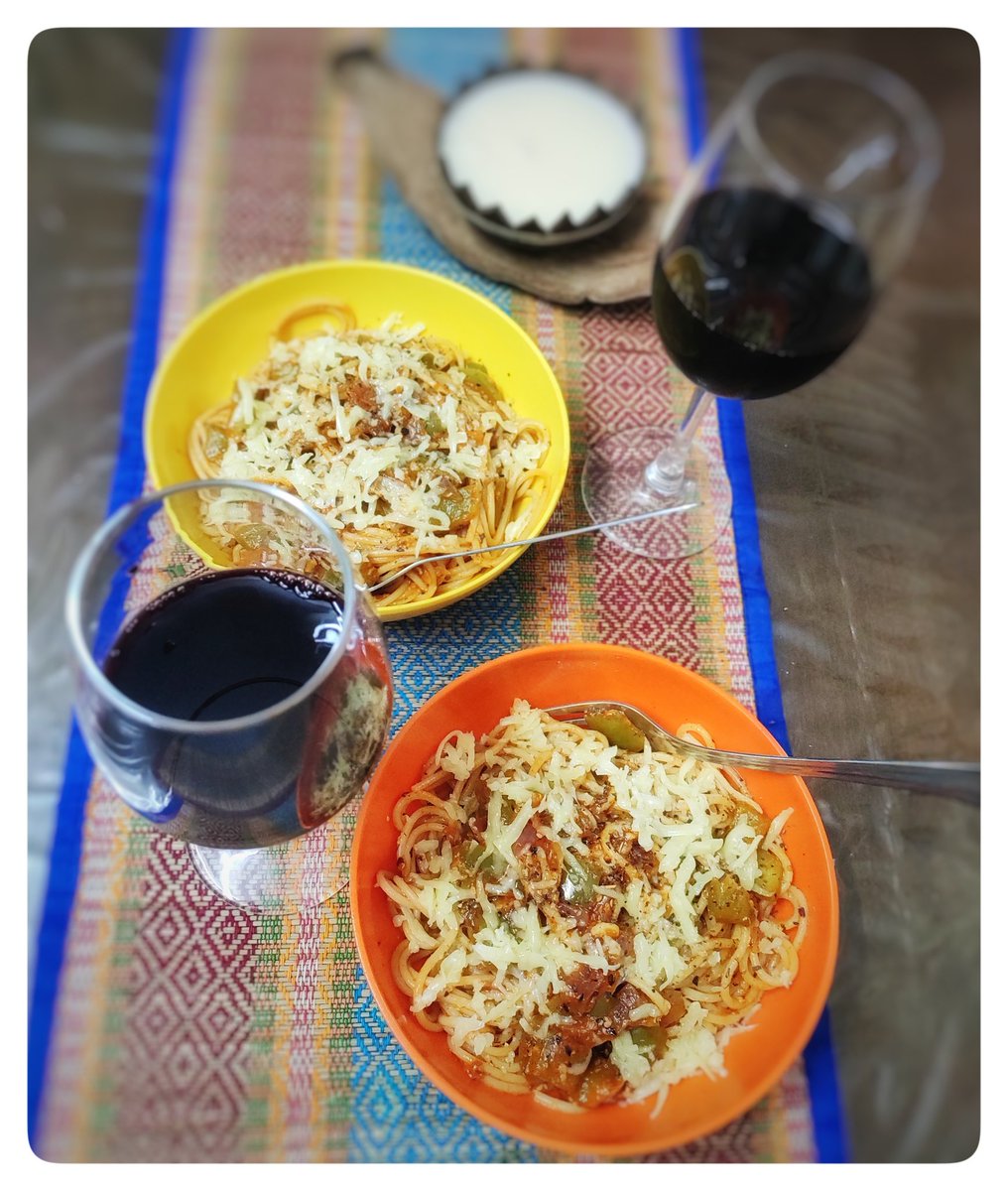 Cheers guys  Sunday over!The storm today messed my WiFi connection, let's see when can that be restored  kal ke to LLG, lekin aaj to achhe se kha pi lein Red sauce pasta with some shiraz  #jogacooks