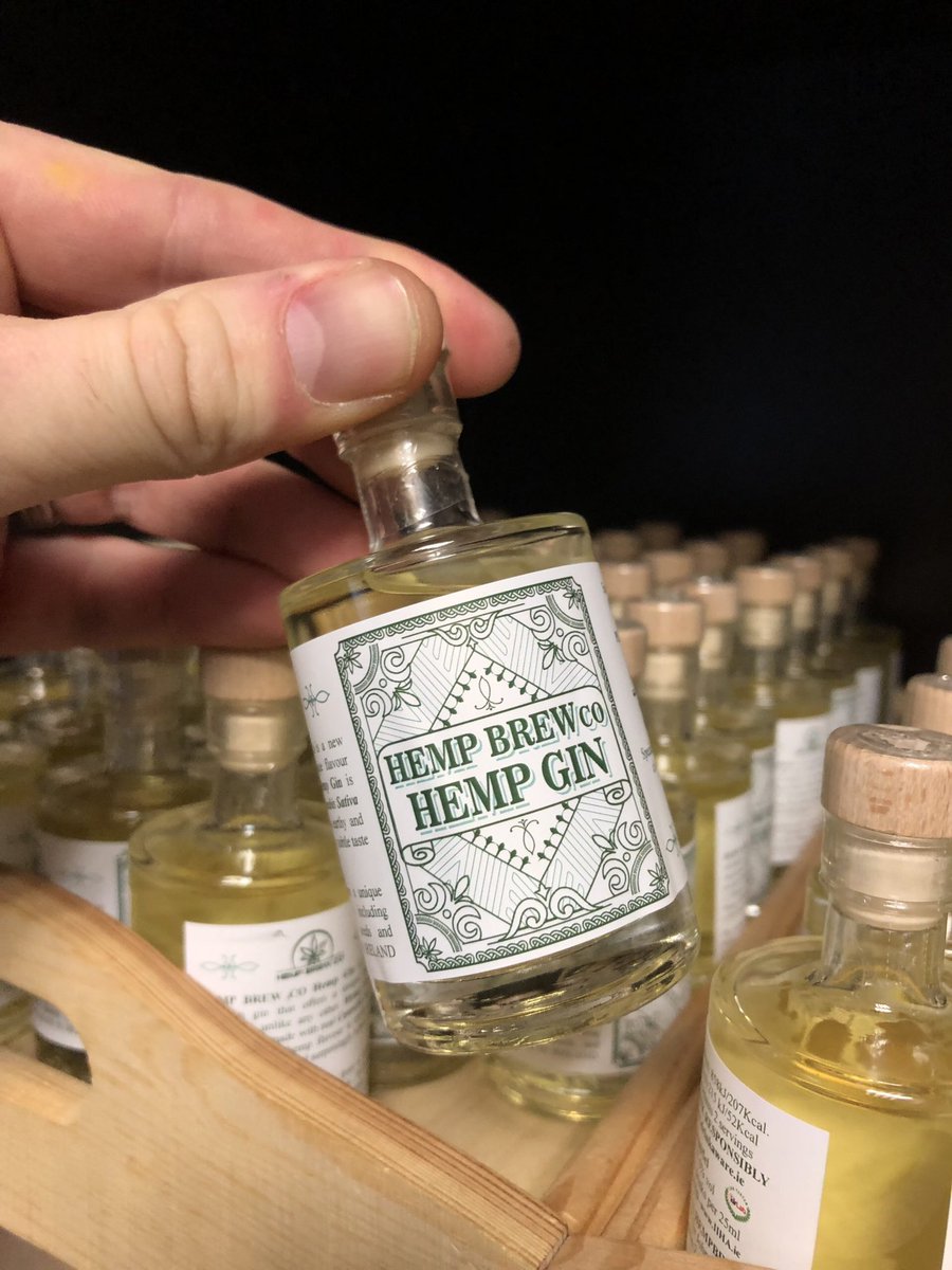 BrewHemp's tweet photo. #Hemp #GIN 🇮🇪 MADE IN IRELAND. The first gin in Ireland to use Hemp as a botanical.#IIHA APPROVED. @IIHA_Ireland 
➖➖➖➖➖➖➖➖➖➖
✅ HEMP BREW CO Hemp Gin is proudly #Irish made with real #Cannabis Sativa L from @Hempture crops: https://t.co/5mhPCa7fV5 https://t.co/MsT6hFyv97