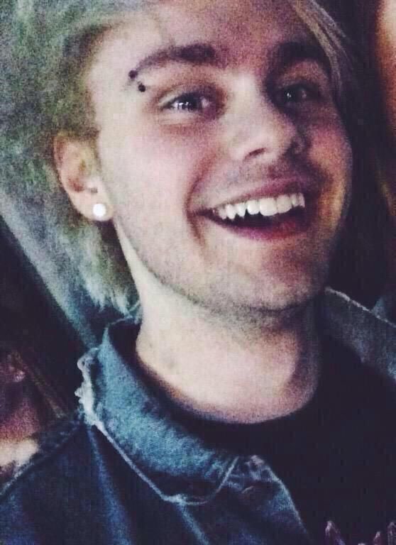 So since everyone is so negative on here, I though I would do a thread of  @Michael5SOS being happy because that’s the only Way we should make him feel
