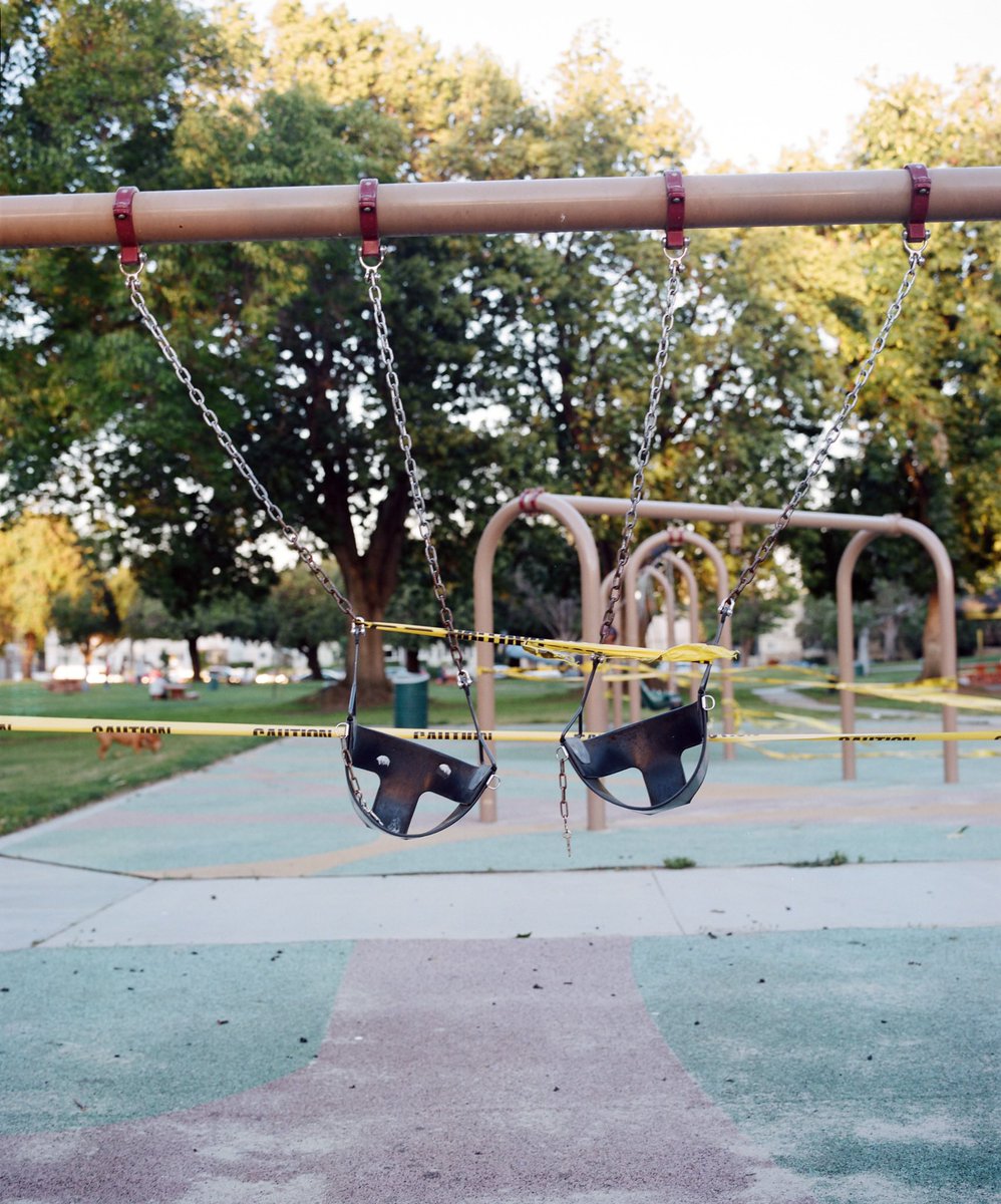 comolike's tweet image. A few days ago shot on my Mamiya RB67 on Portra 400