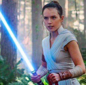 i asked my cousin who& #39;s never seen star wars a day in her life to guess the name of the character i give her, rate them, and tell me what she thinks of them; a thread.
