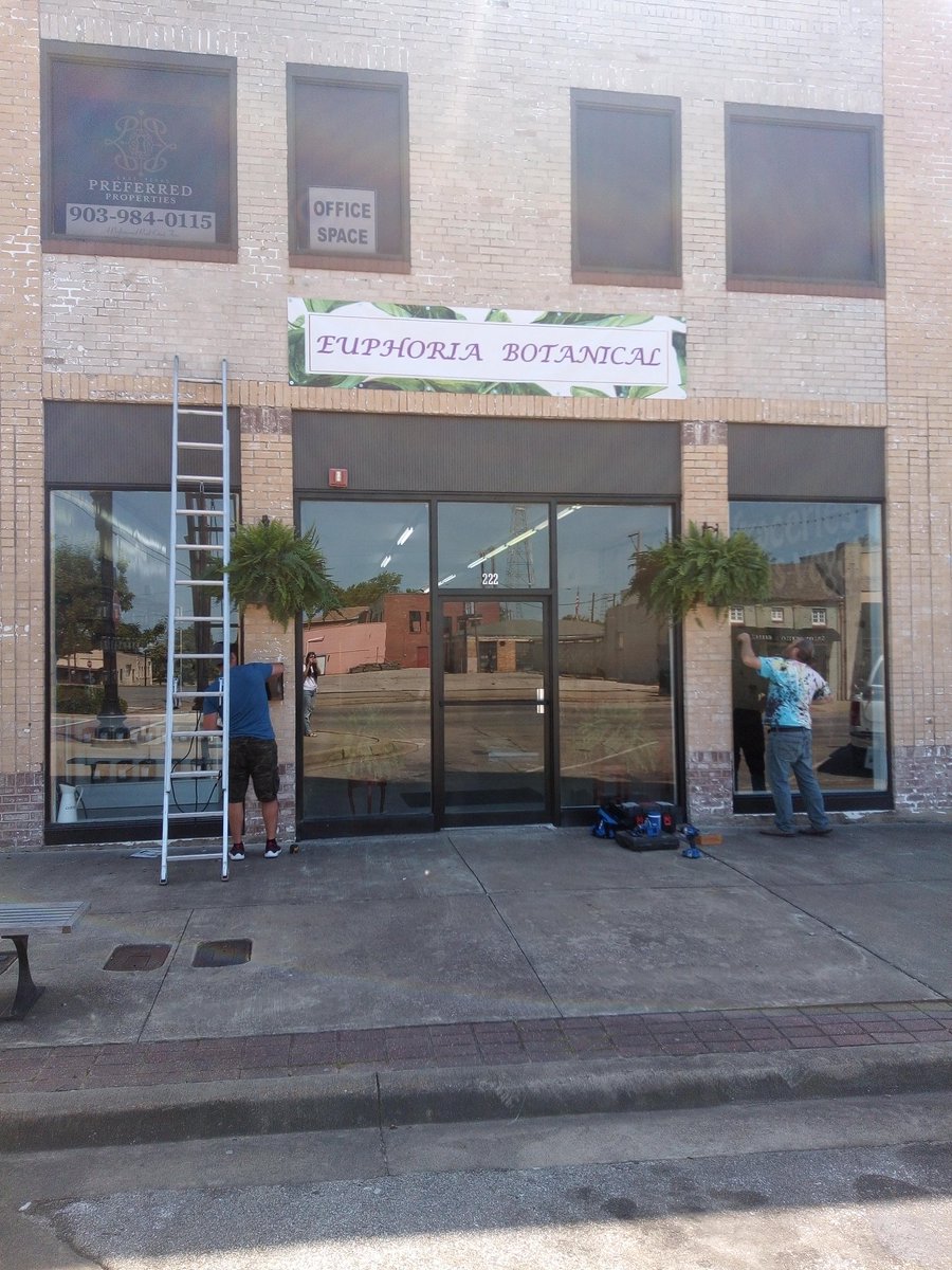 TrejoBoards's tweet photo. The sign is up!!
This is going to an awesome collaboration!!
#skateboarding essentials
#cbdessentials https://t.co/5bnDvDGbe4