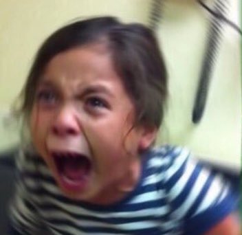 NazareAmarga's tweet image. Eu escutando Luan Santana com 9 anos / Eu escutado luan hj