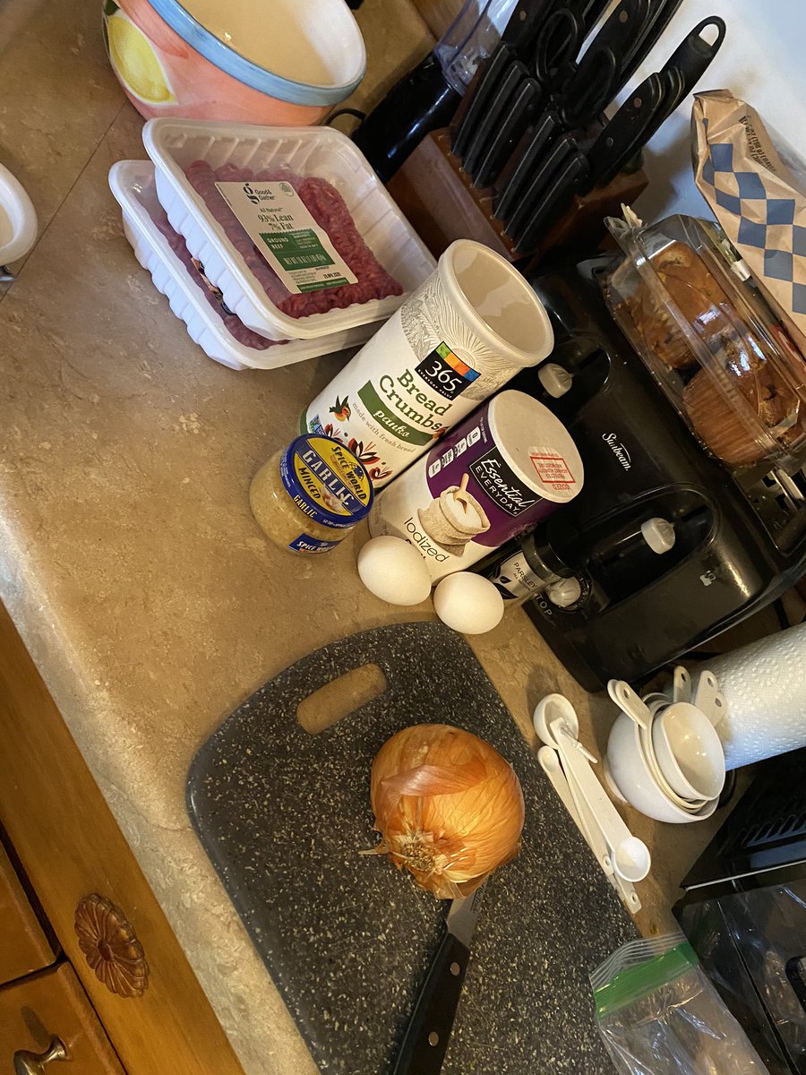 wonderBmarie's tweet photo. Time to make dinner. Drinking a #SweetB as I cook makes it a lot more likeable. First time making homemade meatballs. Different #wonderwoman apron. Lol https://t.co/5z883K2ykz