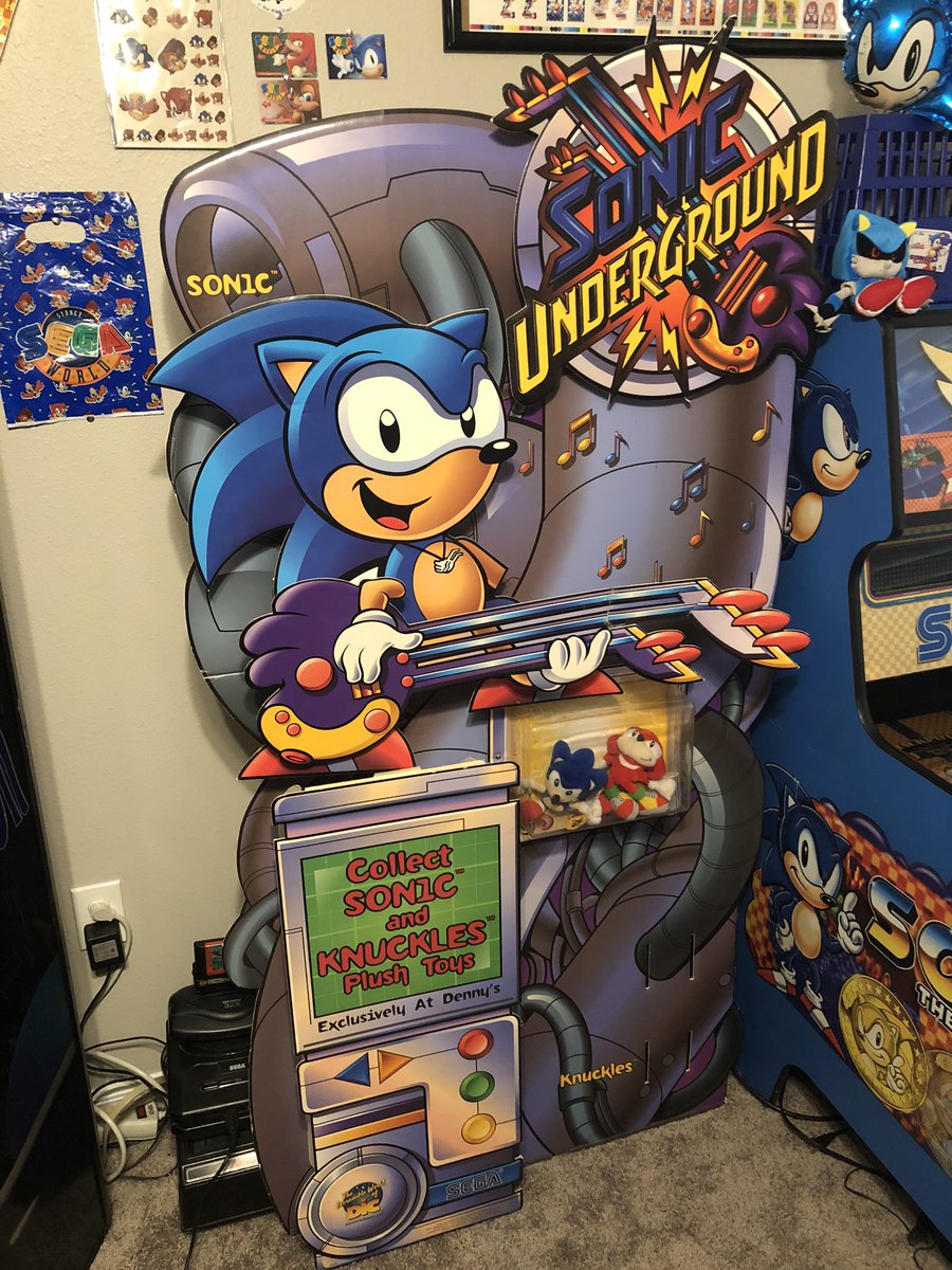 Treasurehuntingsonic The Main Reason I Went Digging Thru My Storage Unit Yesterday Was To Find The Rest Of My Sonic Underground Denny S Display Found The Plushes But Couldn T Find The