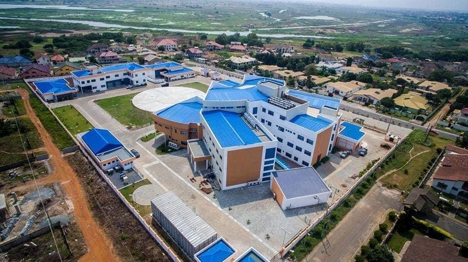 TettehDjemMiW's tweet photo. One thing clear, H.E @JDMahama didn't wait for pandemic to be reading campaign speeches of investing in the health care sector...Are you waiting for me to tell you about @NAkufoAddo ? Pls just get some rest, cos there's nothing to be said! ##ButForJM
#ThankYouJM #NanaKalabule https://t.co/LARPwJE7sC