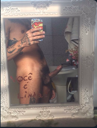 UAMnudes's tweet photo. Ex Aluno de Cinema - CE https://t.co/mO52YOR95g