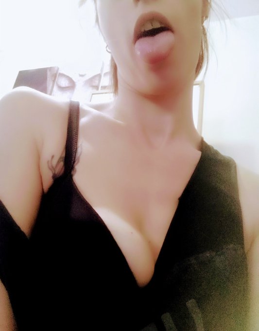 @DaisyAdam💋💋 T&uacute; y yo siempre 🔥 https://t.co/1mAg76osDa<a class="tags" target="_blank" title="On Twitter" href="/?out=eyJ0eXAiOiJKV1QiLCJhbGciOiJIUzUxMiJ9.eyJpYXQiOjE3MjY1MjAzODEsImlzcyI6InR3cG9ybnN0YXJzLmNvbSIsIm5iZiI6MTcyNjUyMDM4MSwiZXhwIjoxNzU4MDU2MzgxLCJyZWRpcmVjdF91cmwiOiJodHRwczovL3R3aXR0ZXIuY29tL0RhaXN5QWRhbSJ9.zZM8dvseycFsn9i02BMiRZG075mAAIDt9e1Iz_dLS2LOx7pqgCfZin2Rv6ocLVi8TXGmiXn4izpXNwSe0OW-KA">@DaisyAdam</a>