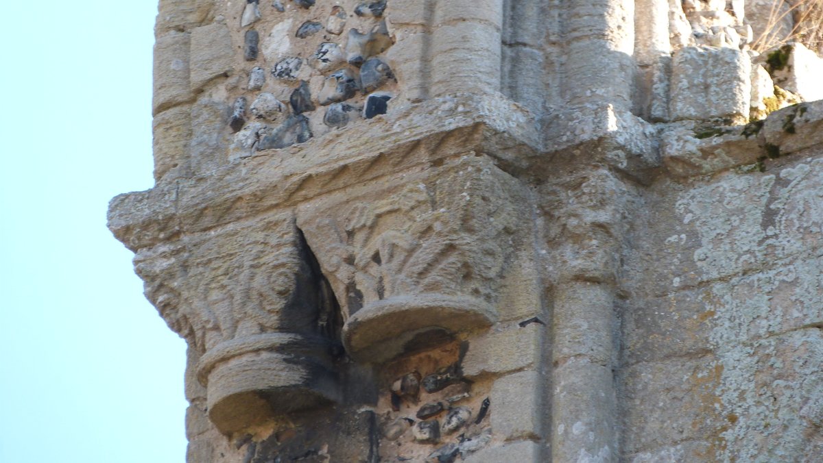 The Cluniac Priory is one of those East Anglian jobbies where stone is at such a premium round here finding anything that isn't just a big lump of wall core is a bit of a challenge