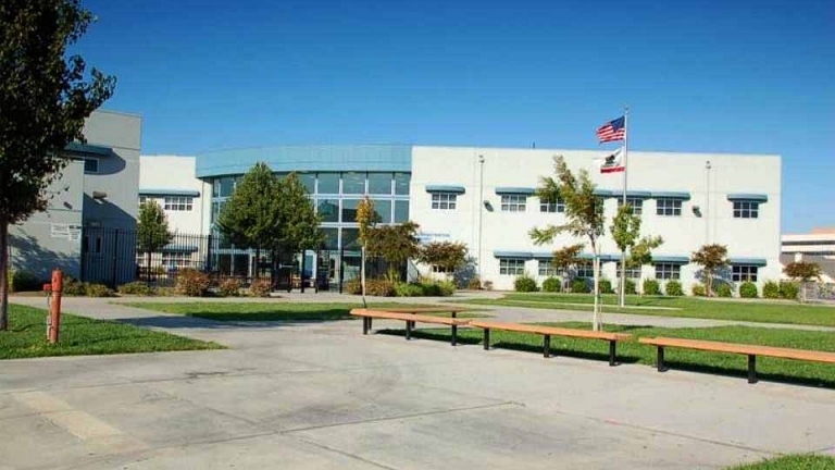 The Chsita McAuliffe family now has a new page on Facebook. facebook.com/ChristaMcAulif…