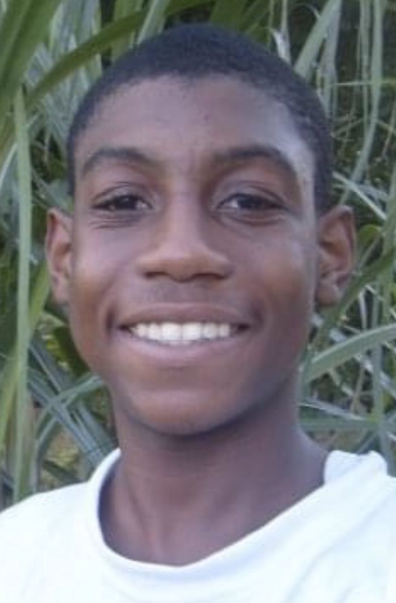 RushCam's tweet image. New Video: REACTING TO MY OLD PHOTOS: youtu.be/UD5LFNo-Bvk