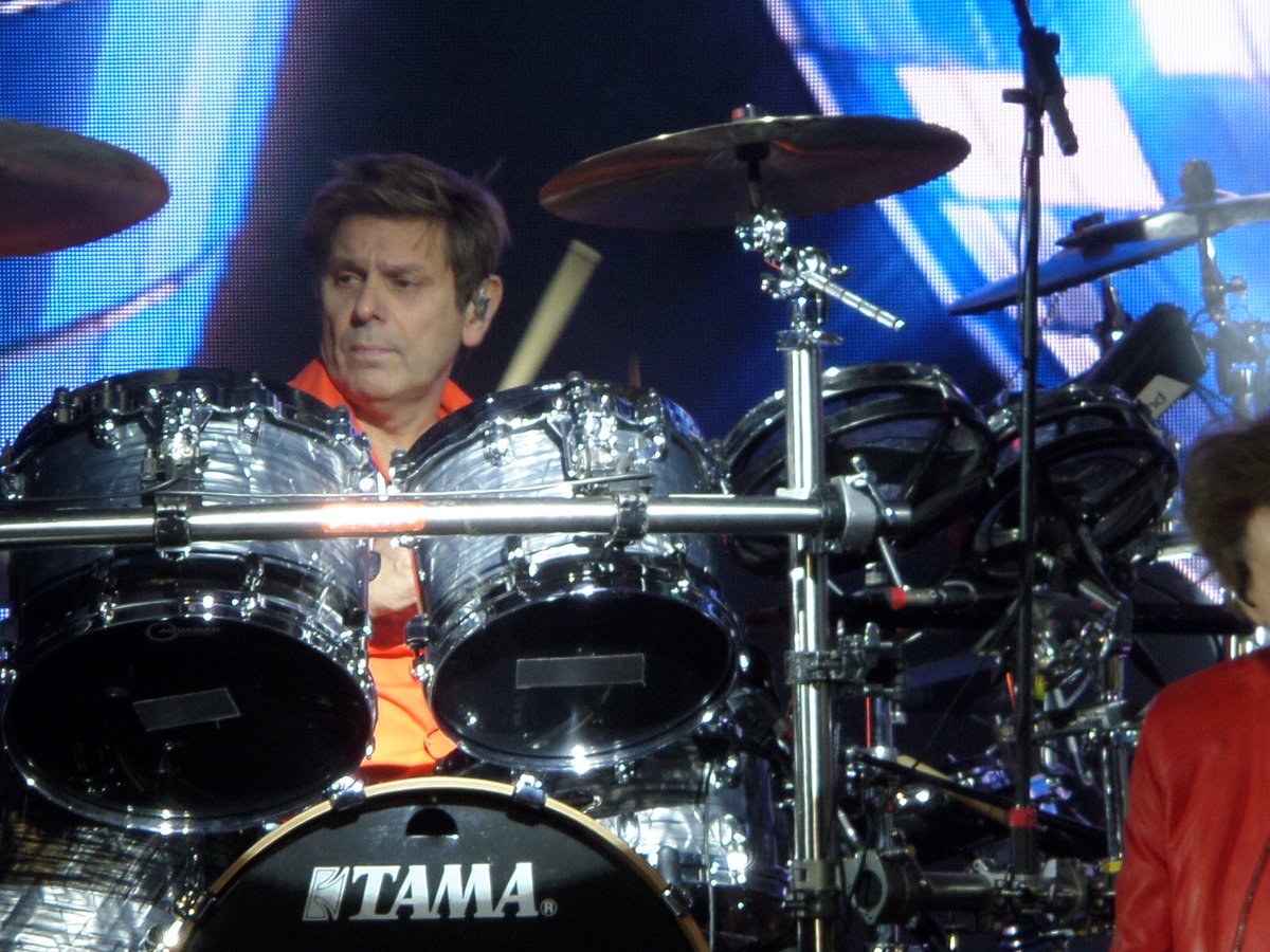 Shellshock83's tweet photo. @duranduran Happy birthday Roger big 6-0! Here is a pic I took Atlanta 2017!🥁🎂 https://t.co/k1520zskTF