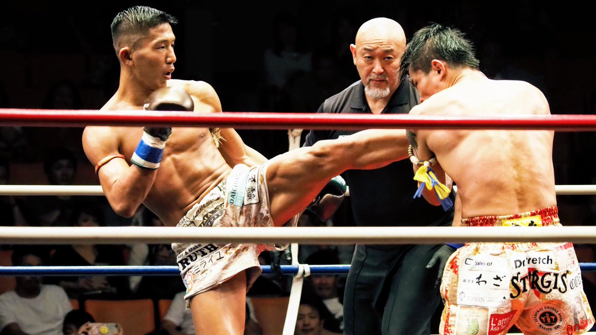 Gigio_jp's tweet photo. 雅駿介選手(PHOENIX)
2019年10月REBELS.63×KNOCK OUTからREBELS-MUAYTHAIライト級暫定王座決定戦でスアレック・ルークカムイ選手と対戦。惜しくも敗れたが、雅選手らしさを随所に見せて、面白かった。
#REBELS63
#カッコよく���れた格闘技選手の写真を貼ろう https://t.co/A45eMCk49a