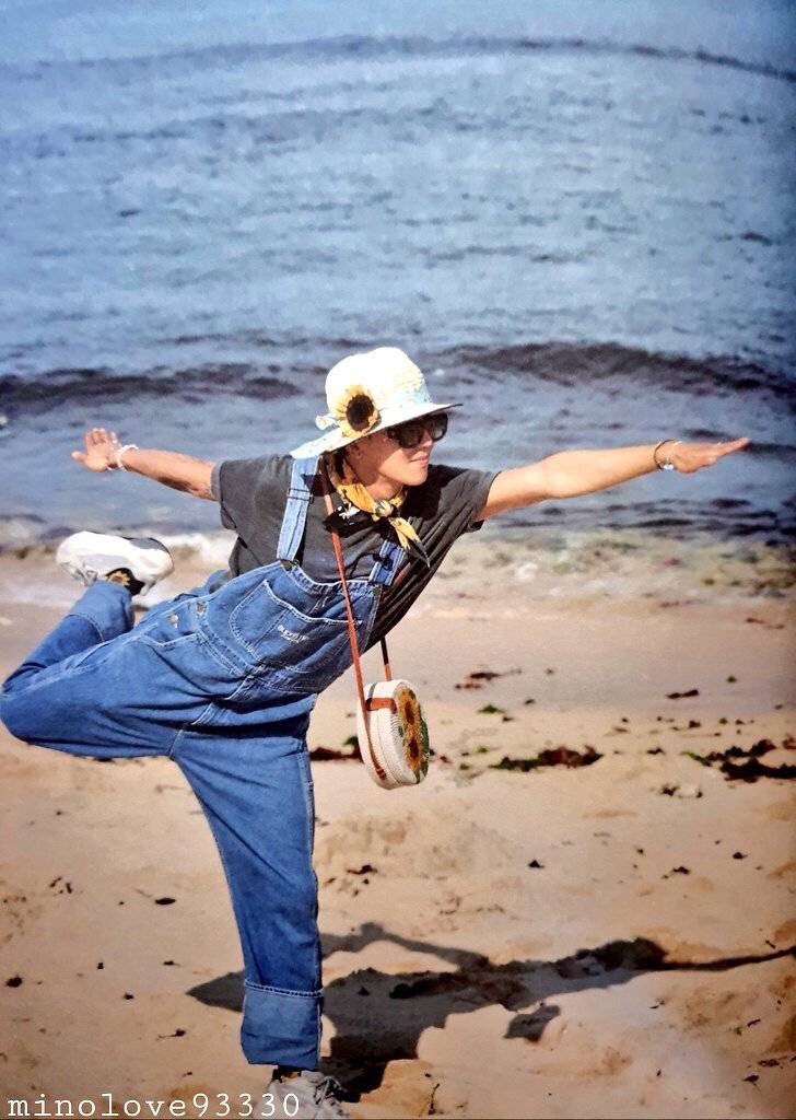 inner_turtle's tweet photo. 【MINO in BALI】
阿宋這孩子老愛擺些怪姿勢
都快忘了他可是被邀請去LV走秀的帥氣男模
(禁商用二改，使用或轉貼至其他平台請先告知，謝謝）
#winner
#위너
#이승훈 #김진우 #송민호 #강승윤
#hoony #yoon #jinu #mino
#姜昇潤 #金秦禹 #李昇勳 #宋旻浩
#winnerfanart
#winner_remember https://t.co/ZPSJ3KZAta