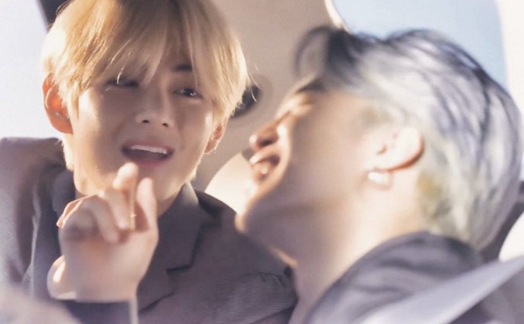 taehyung also looks at jimin like he hung the stars in the sky :(