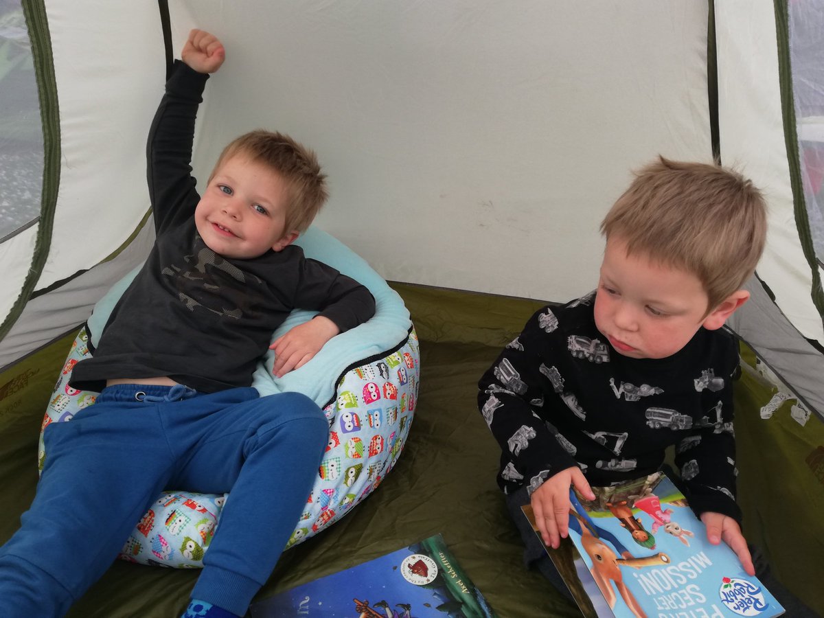 jojoclaridge's tweet photo. #tentfun please tell me someone else has got a tent out to fill 45 mins this afternoon 😑 https://t.co/00kP42ZRBU