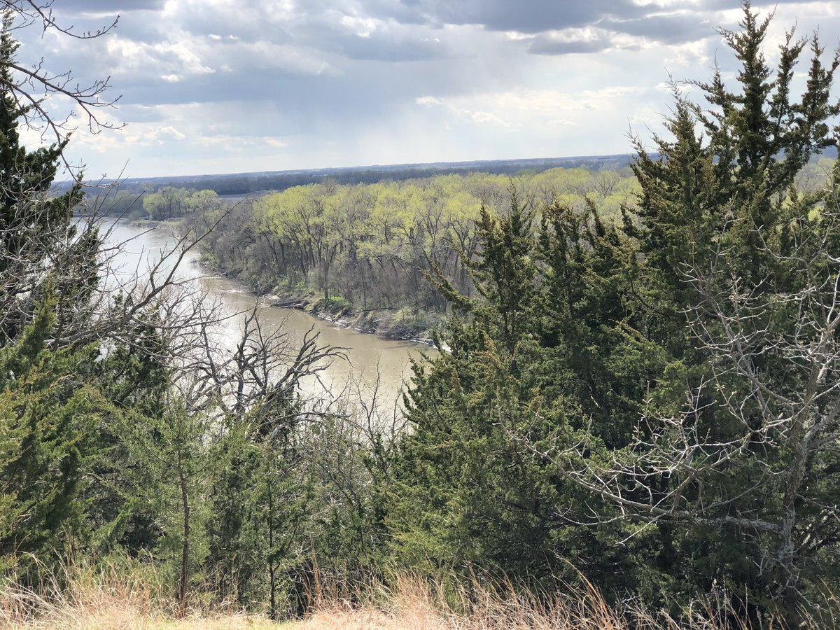 How are you spending this beautiful day?  Like this tweet and comment below for a chance to win a gift card to <a href="/Run2Peak/">Peak Performance NE</a> !  😊🐶🌲🌻🌞🏌️‍♀️🏊🚣‍♀️🧗‍♀️🚴‍♀️🚵🏽‍♂️⛺️                                                #sundayvibes #nature #sunshine #stayactive #yardwork #exercise #golf #health