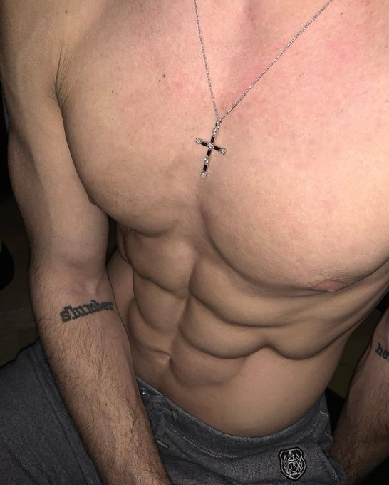 More at https://t.co/wSJYh41Aub 💪🏻😘😈 https://t.co/Bkw2nnXSA2