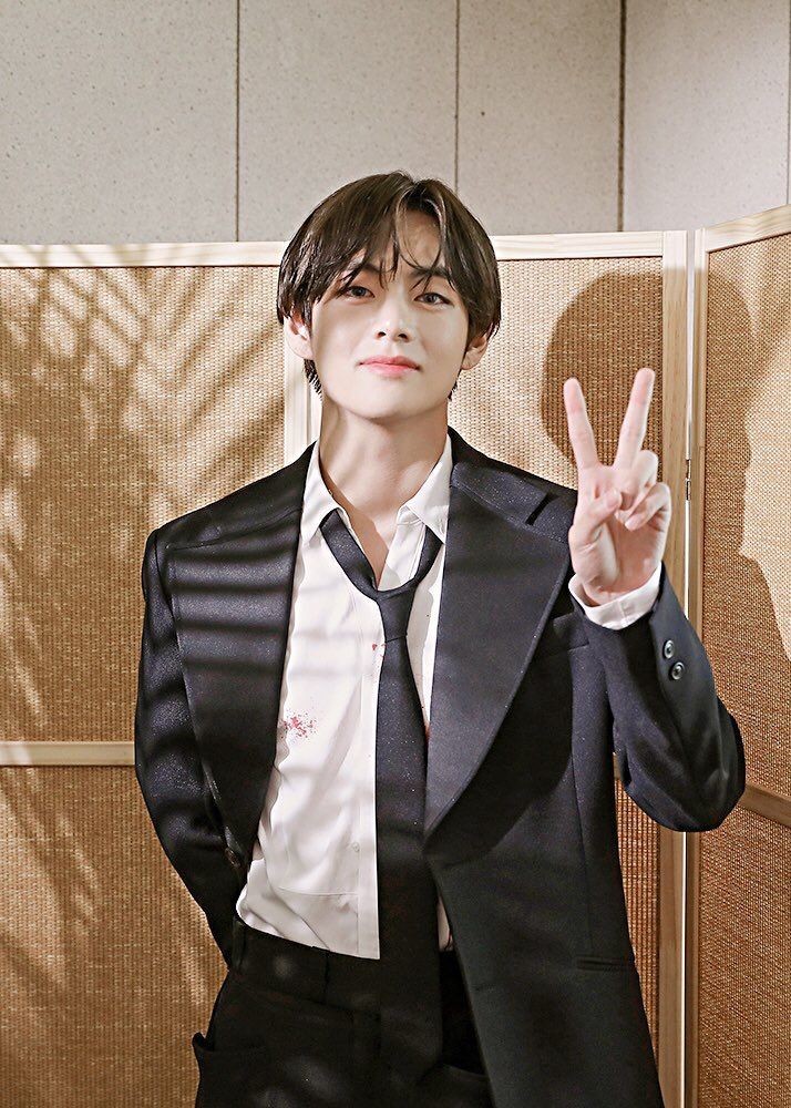 TAEHYUNG IN SUITS HITS DIFFERENT