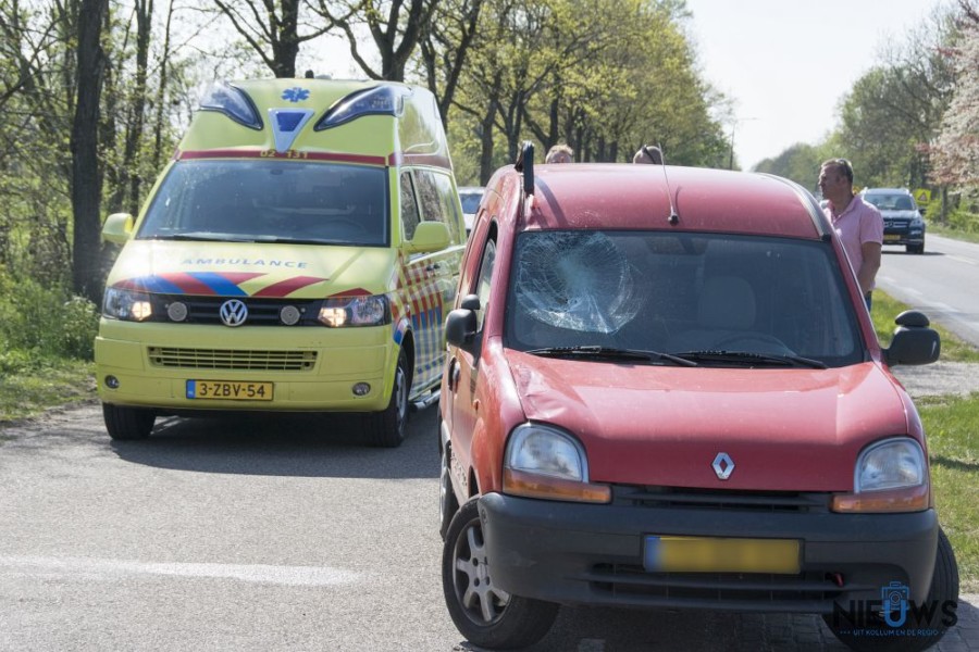 Racefietser gewond na aanrijding met auto..
