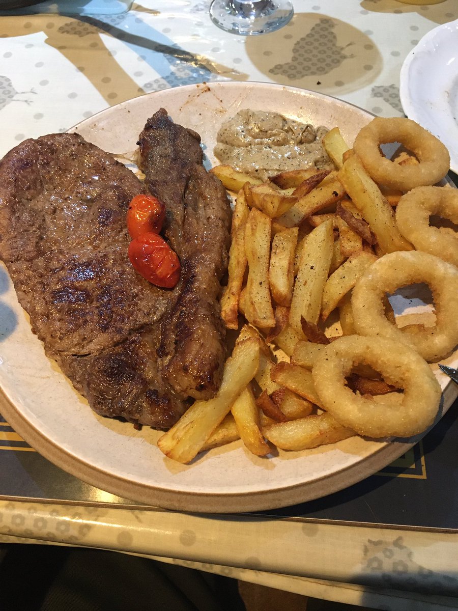 Markcurr's tweet photo. Bit of homebred Charolais steak for supper ππ #BackBritishFarming #Steaknight #makeitasteak https://t.co/IgAHOUYJCX