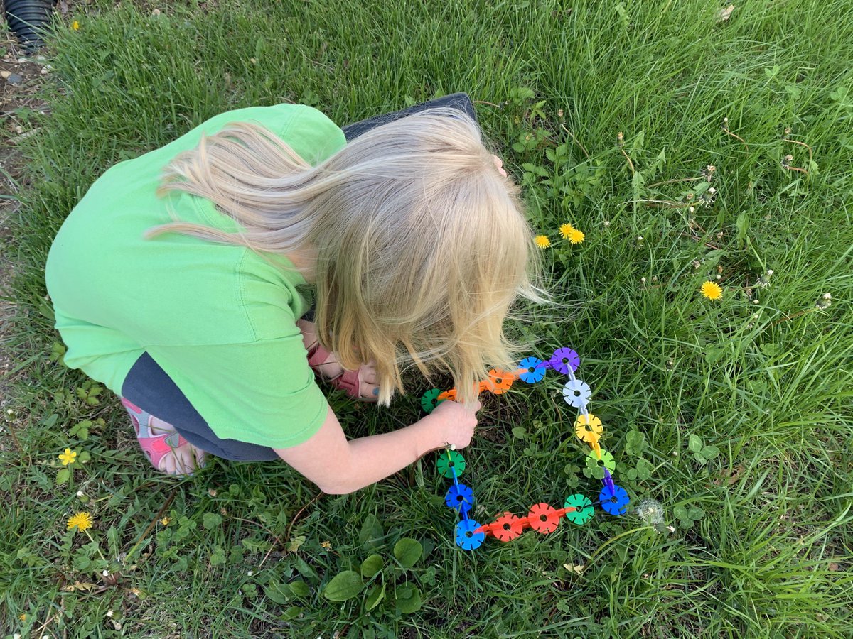 MrsRoush's tweet image. We are enjoying this beautiful weather and learning about quadrats for science today. #PEGSLife #stayathomelearning #ScienceAtHome #1NKCSchools