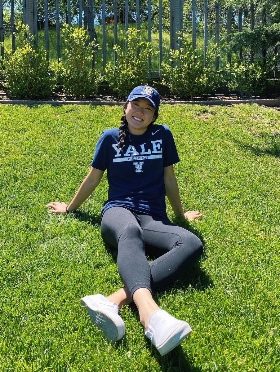 avery_lee1's tweet photo. I am beyond proud and grateful to announce that I have committed to the admission process and to play Division 1 basketball at Yale University. HUGE Thank You to my Family, my coaches and teammates, both past and present, friends, and supporters for having my back! #GODAWGS💙🐶 https://t.co/BYLPtQcD5Y